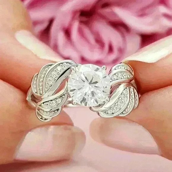 New 925 Silver White Sapphire Ring - Picture 1 of 3